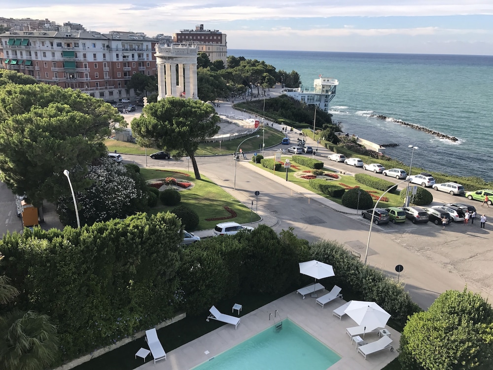 GRAND HOTEL PASSETTO 60/70