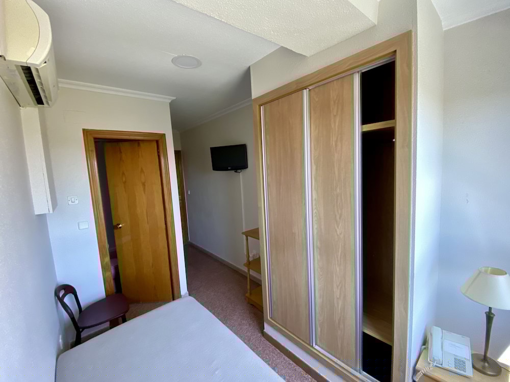 Hostal Pensimar 5/64