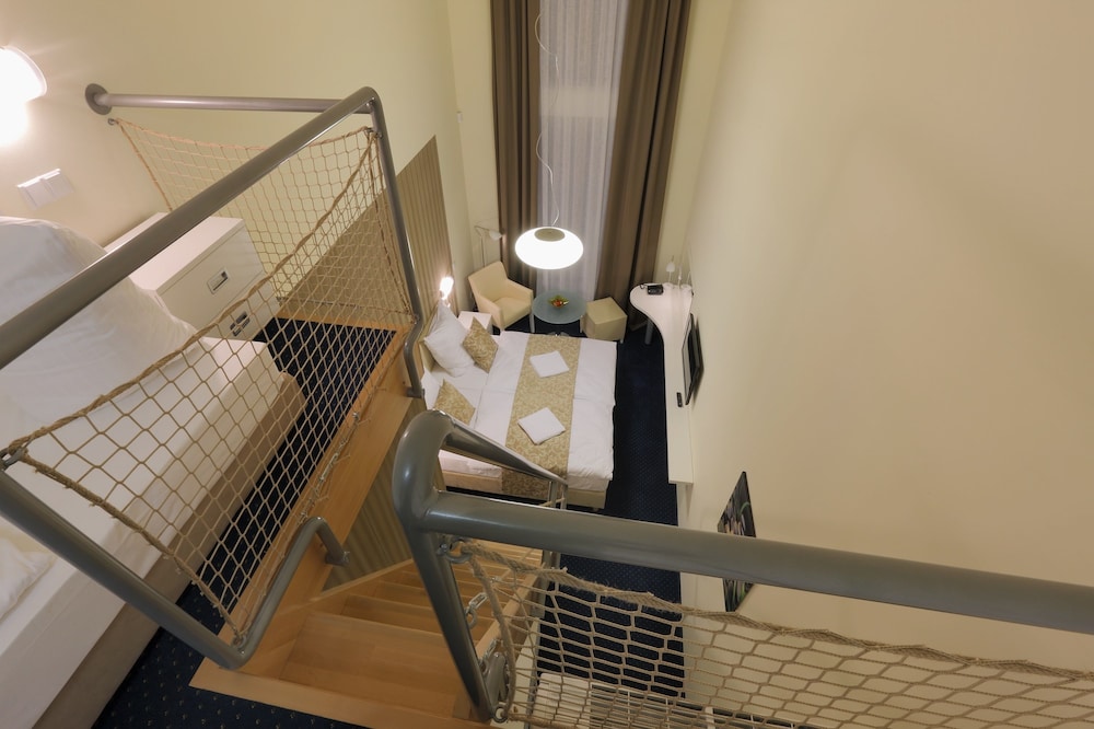 Esmarin Wellness Hotel 45/46