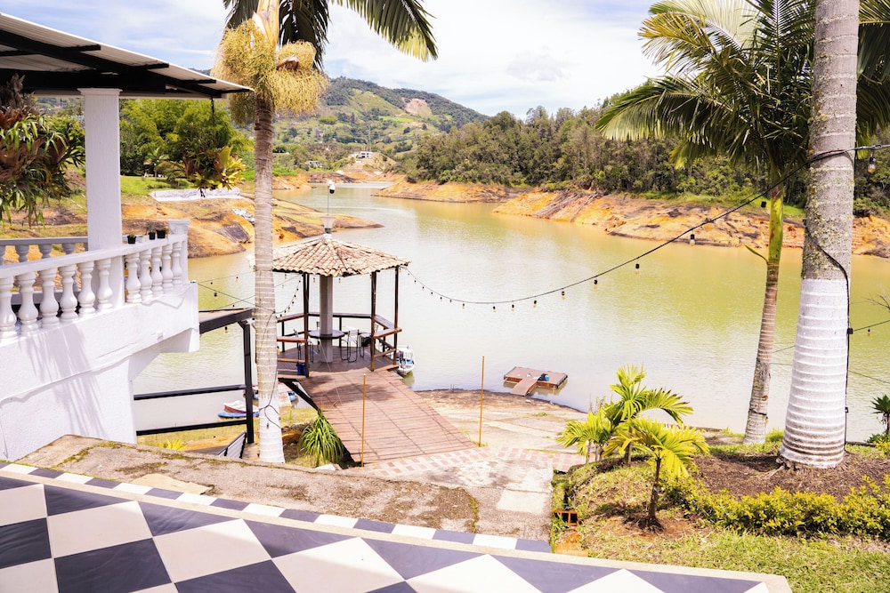 Hotel Casa Linda Guatape 26/32