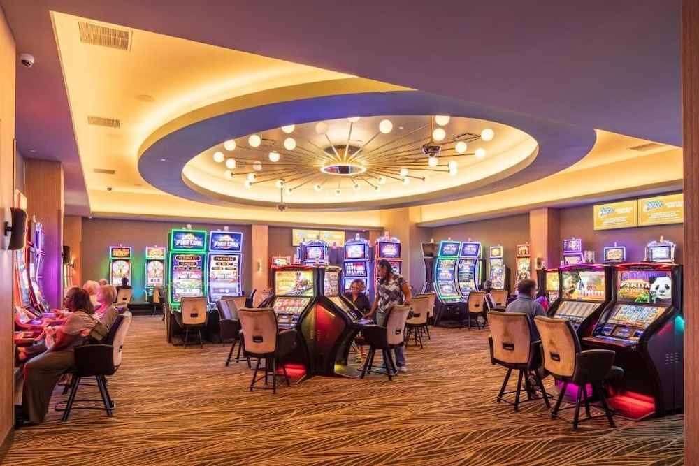 Derby City Gaming & Hotel - A Churchill Downs Property 22/23