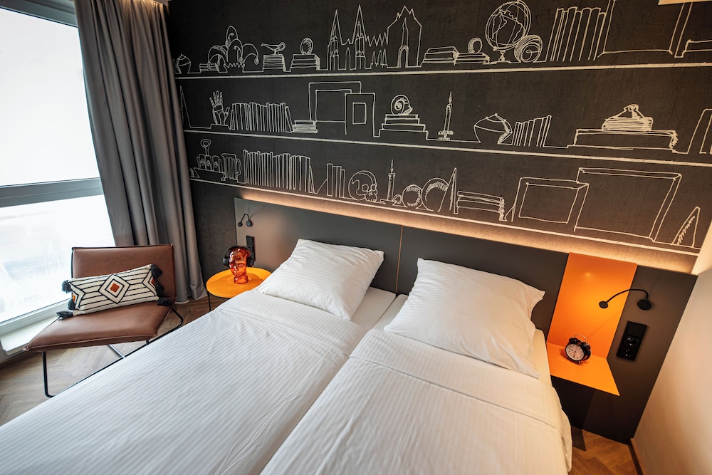 LOGINN Hotel Koln Airport 10/48