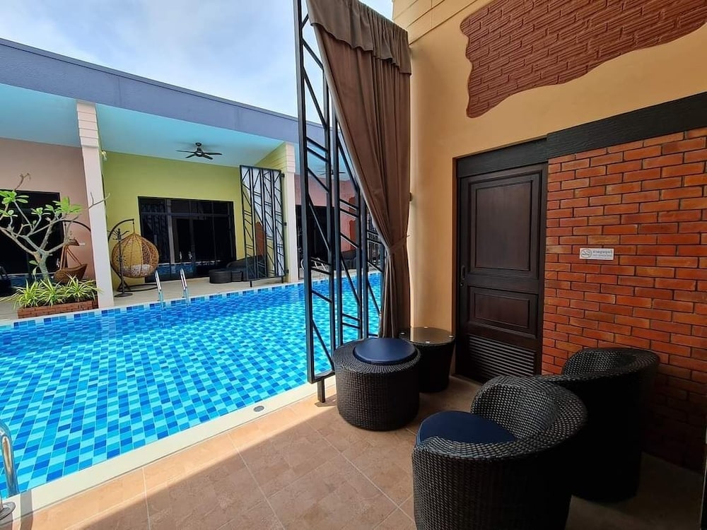 Baan Noppadol Hua Hin Loft Resort 10/68