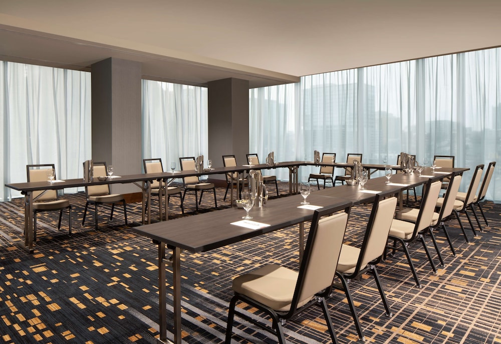 Grand Hyatt Nashville 65/73