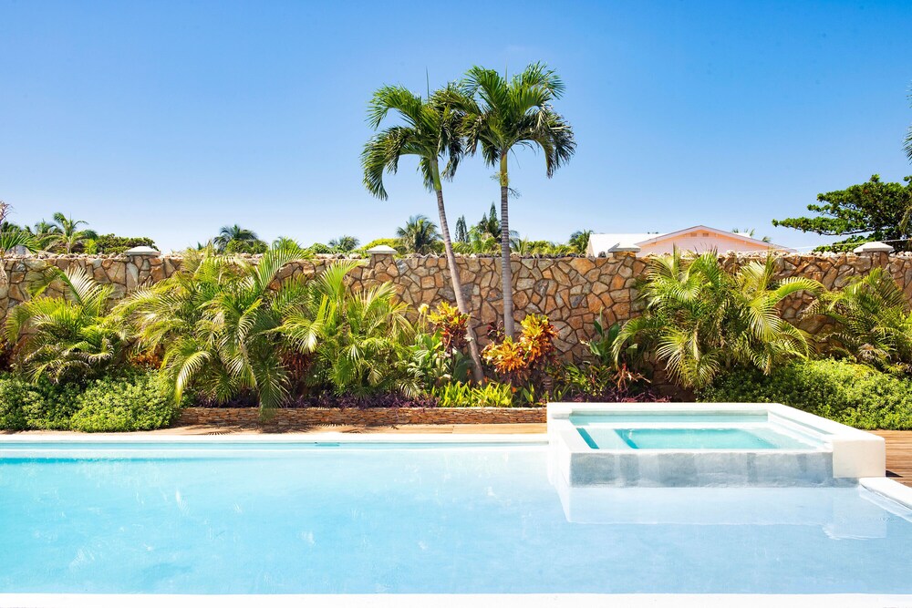 Naboo Resort & Dive Center - Adults Only 32/50