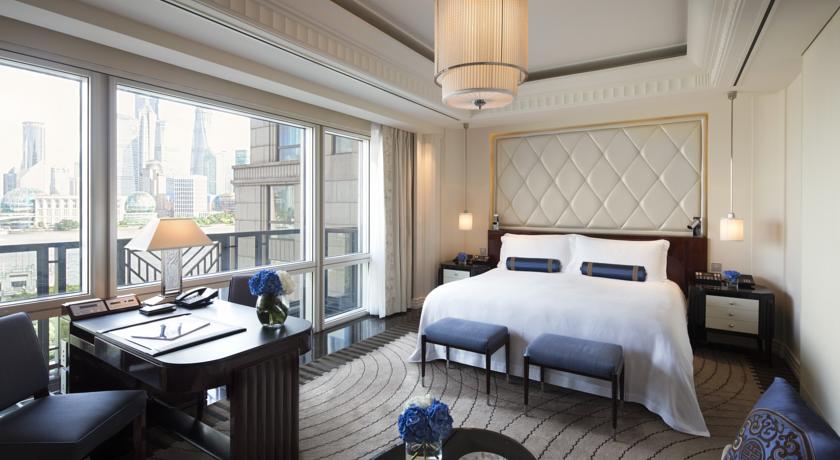 DELUXE RIVER ROOM