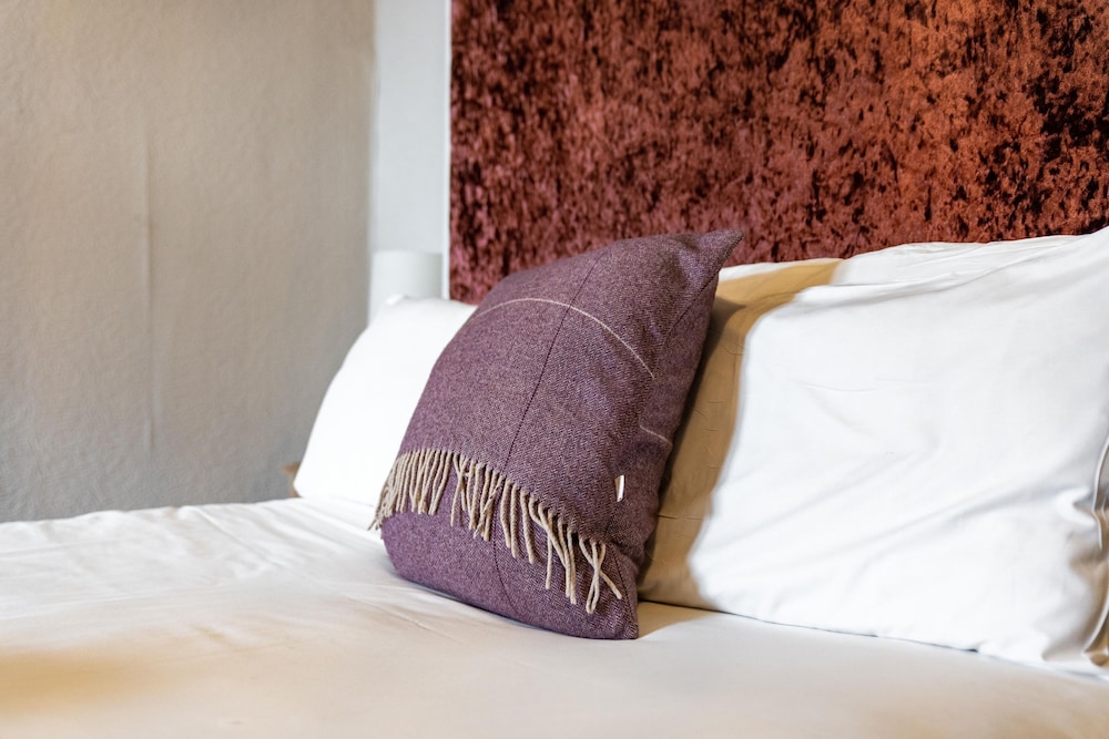 The Royal Hotel Crewe, A BRILLIANT Collection, Powered by OYO 24/47