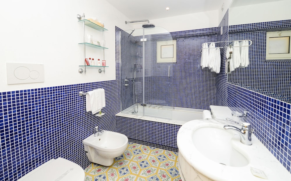 Antiche Mura Hotel 64/66