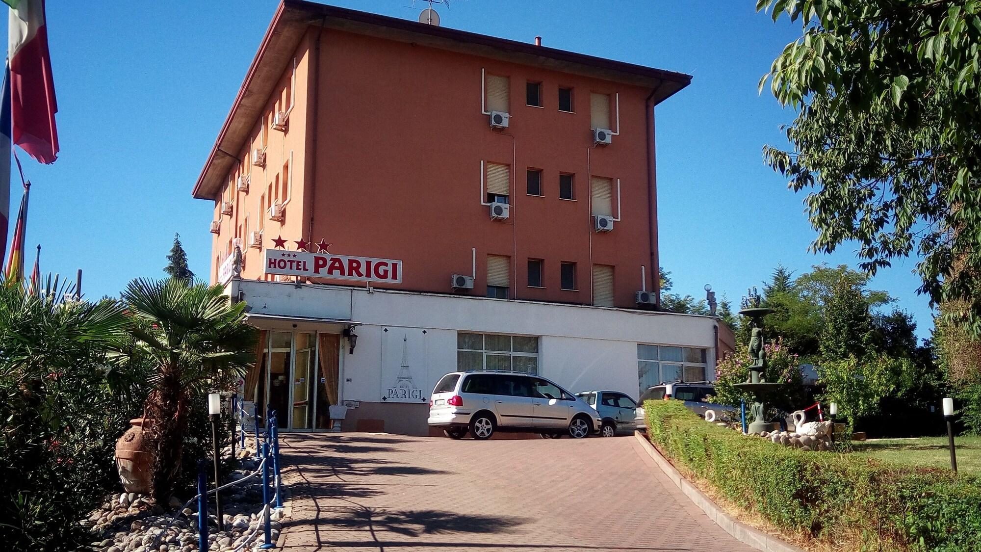 Hotel Parigi 30/44