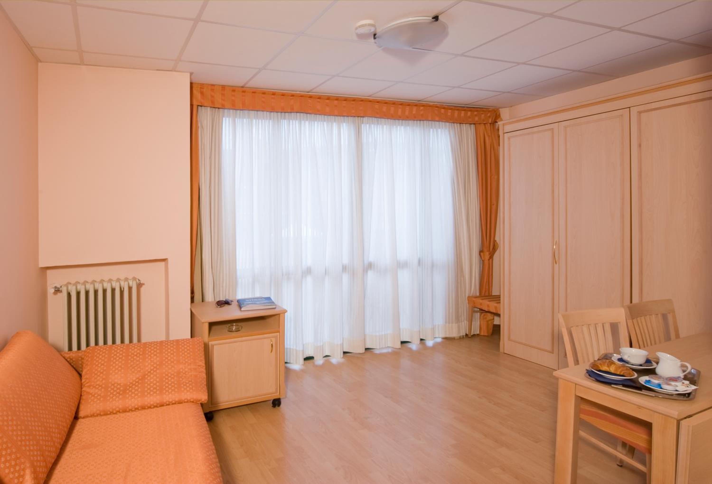 Hotel Residence Dei Fiori 38/50