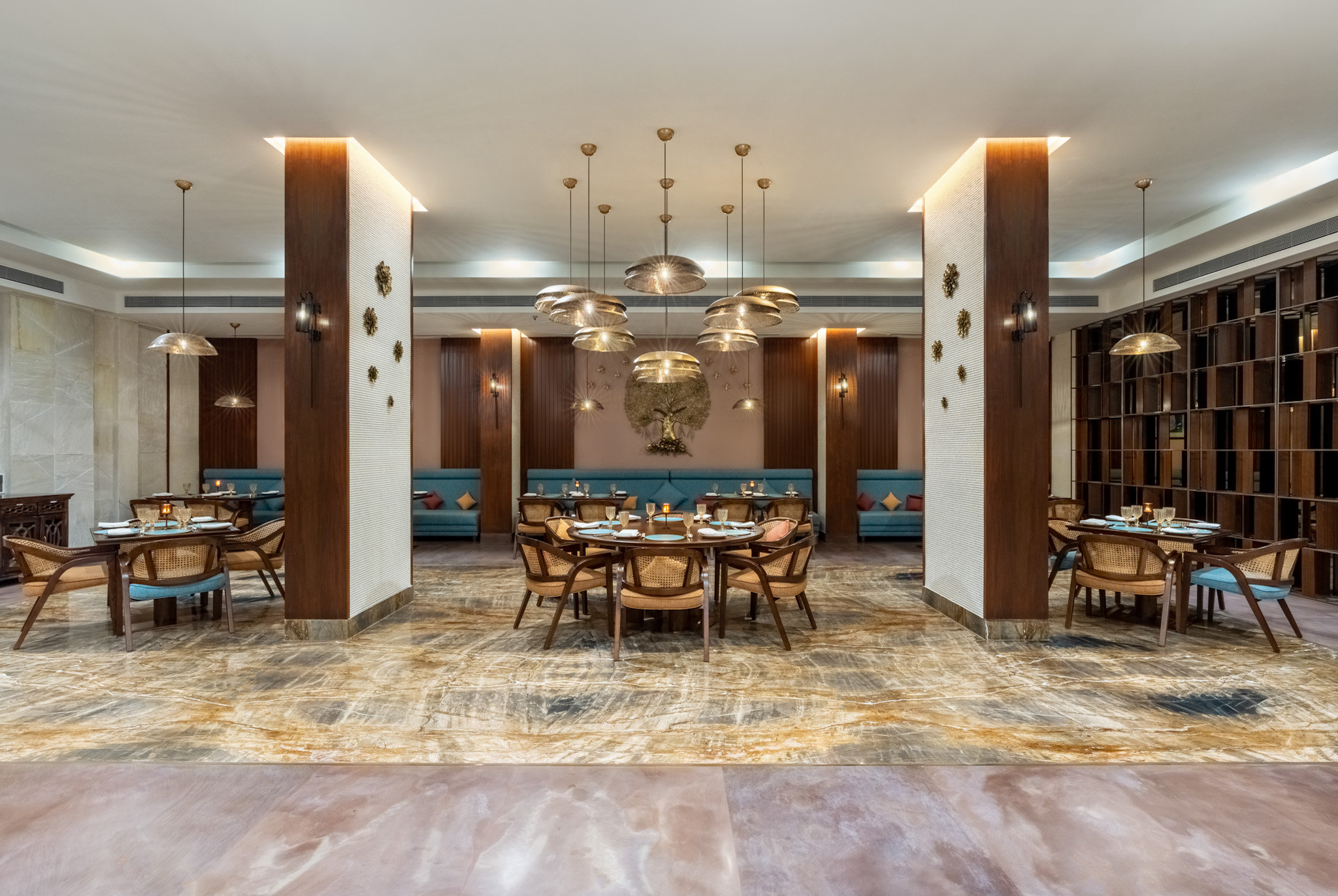 Vivanta Ahmedabad Sg Highway 26/47