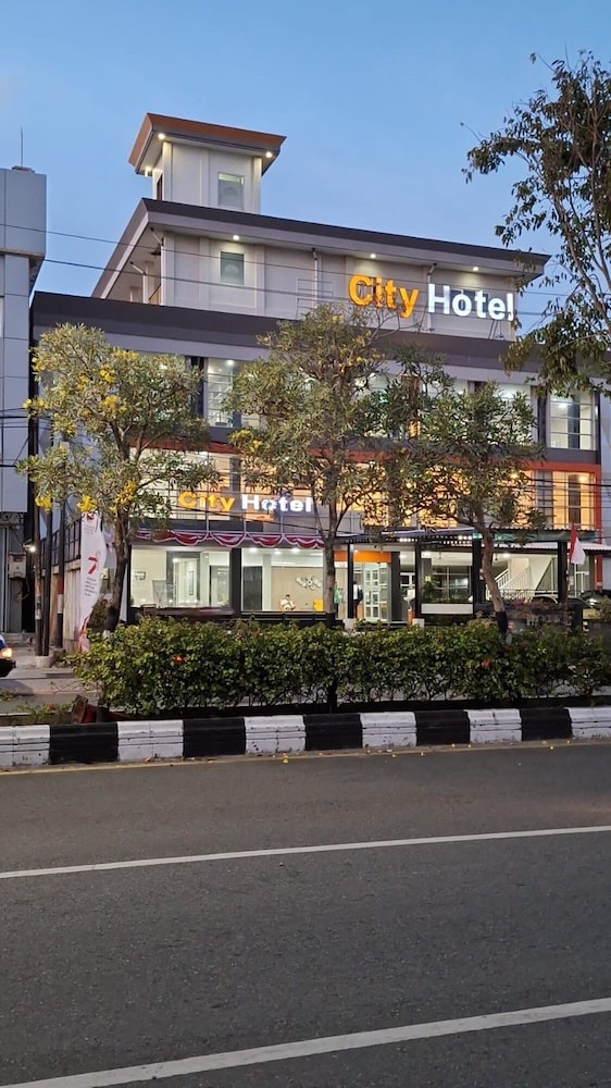 Capital O 769 City Hotel 4/24