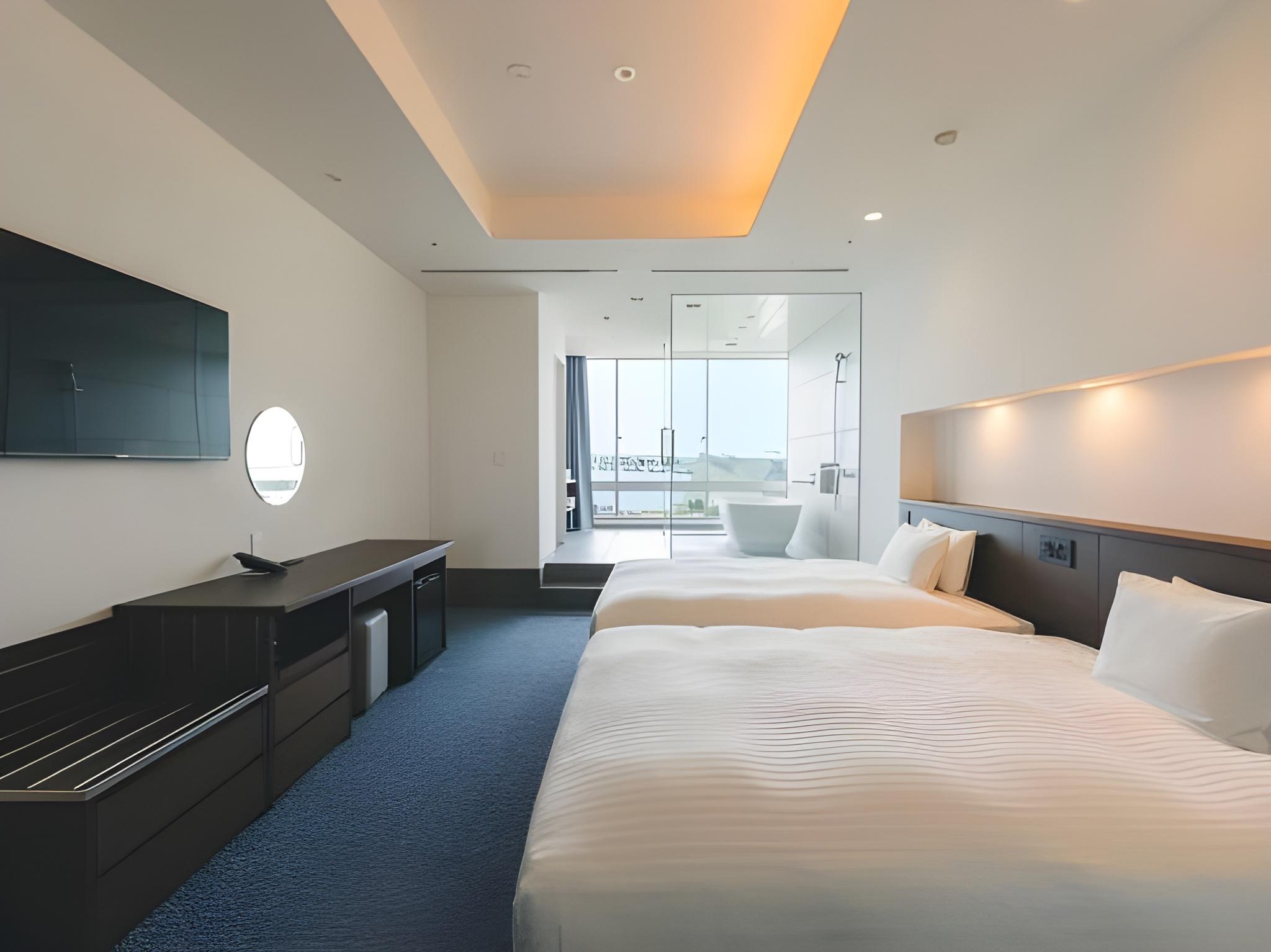 Tower, Spa, Deluxe, Twin Beds, with View, Bathtub