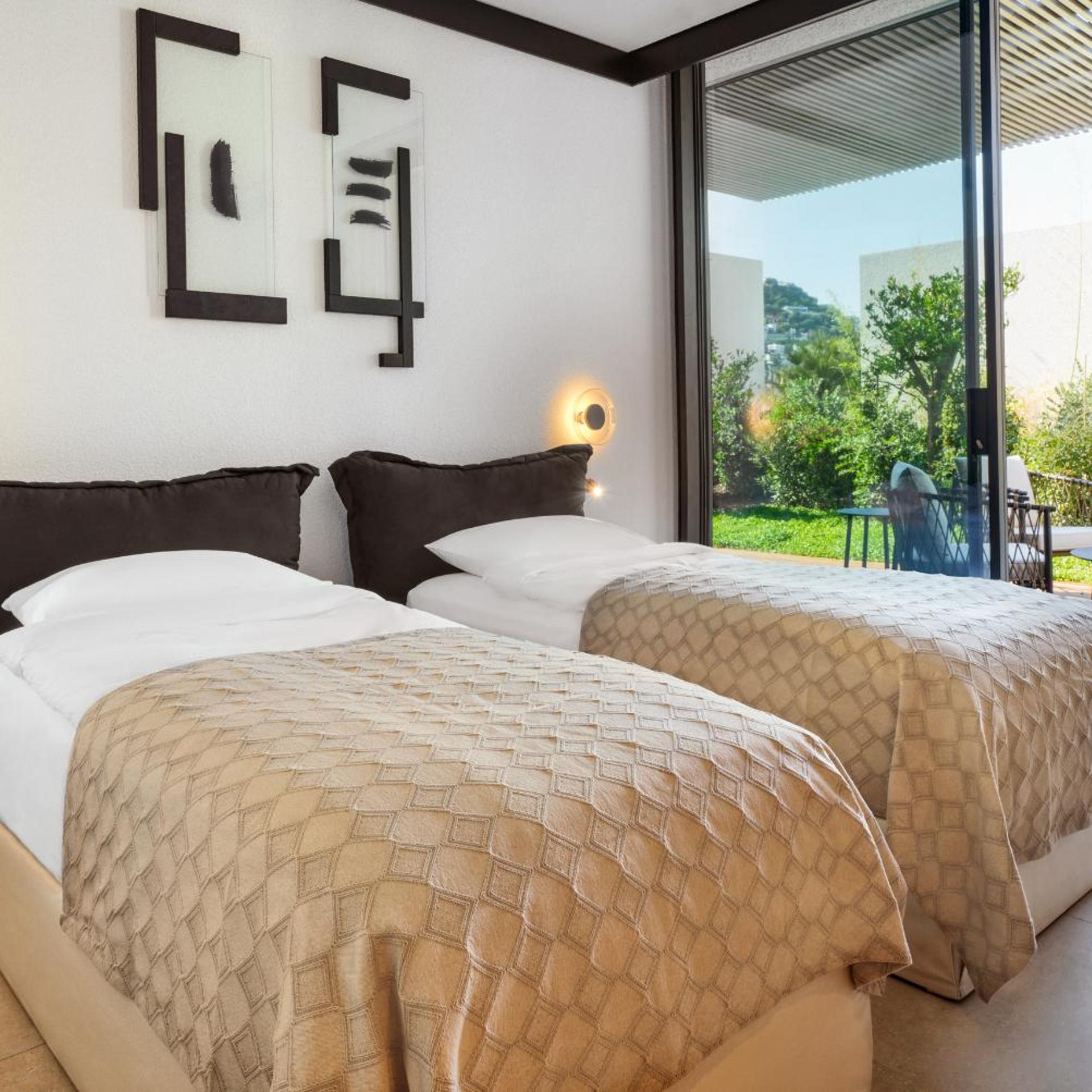 2 Bedrooms, Garden, Premium