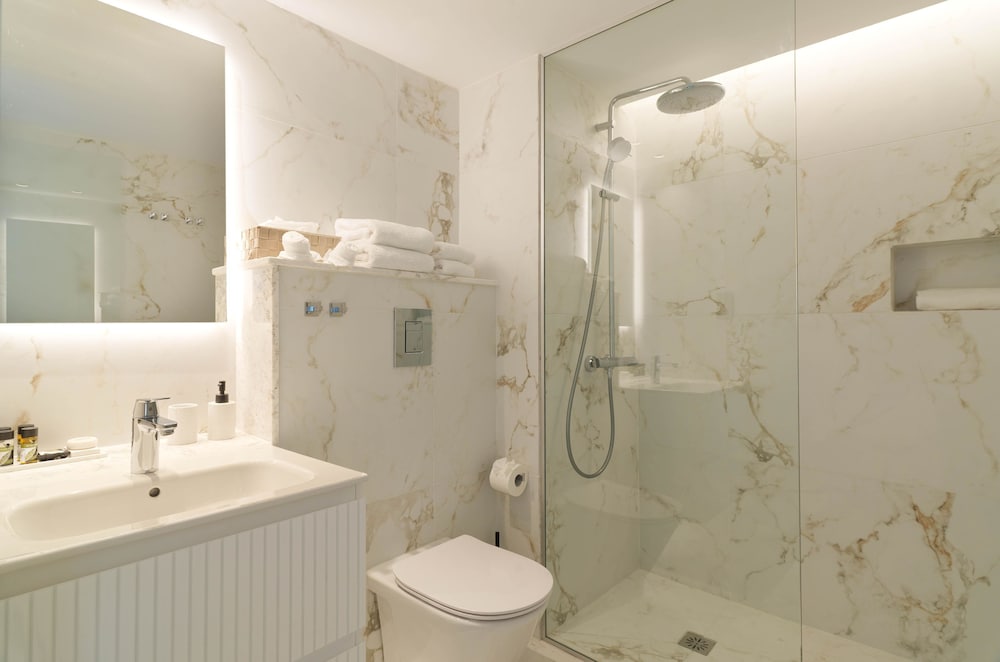 St. George Beach Hotel & Spa Resort - Adults Only 139/139