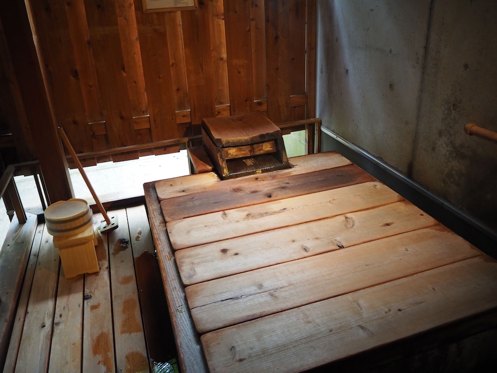 KUSATSU ONSEN BOUN 26/68