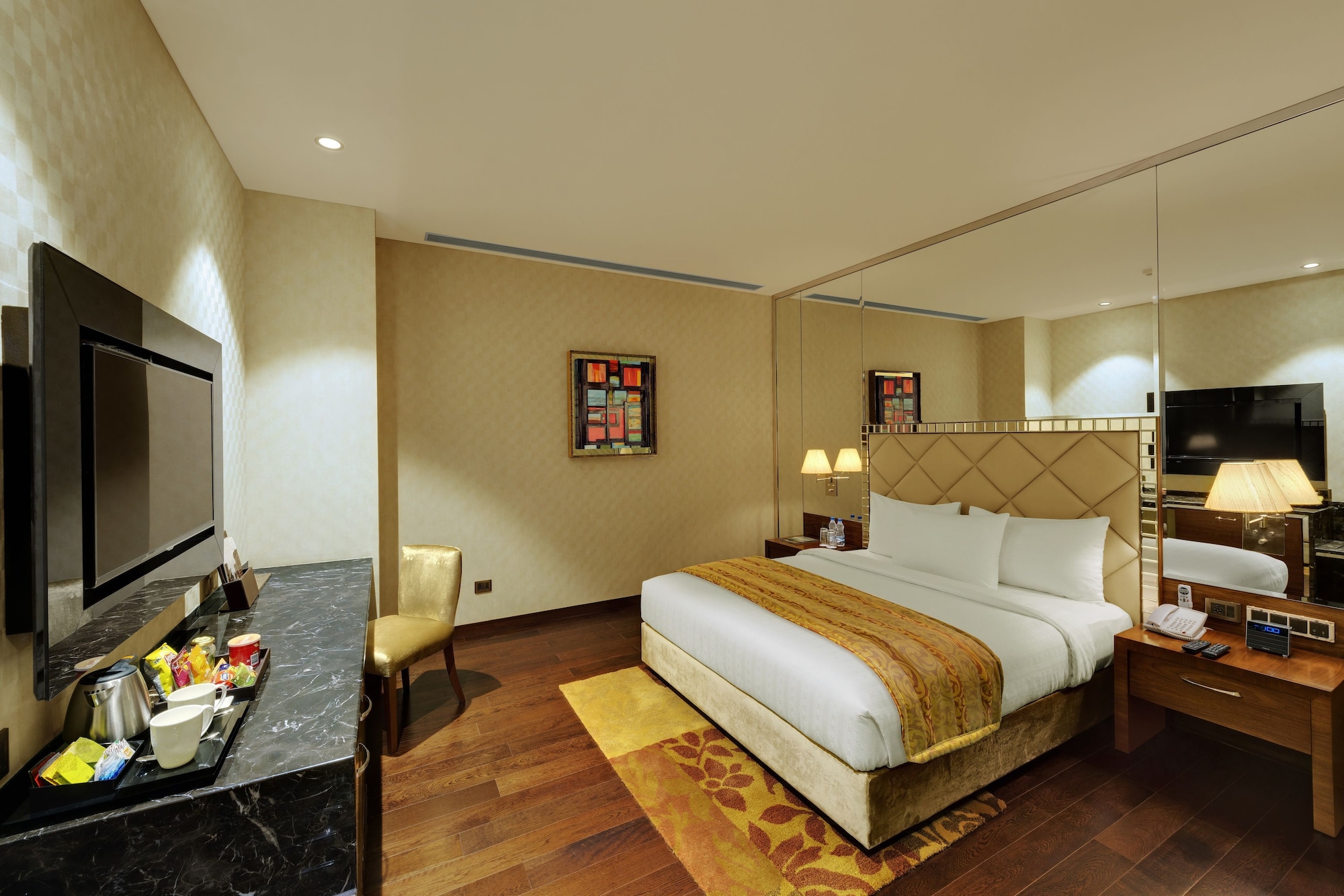 COMFORT, QUEEN BED