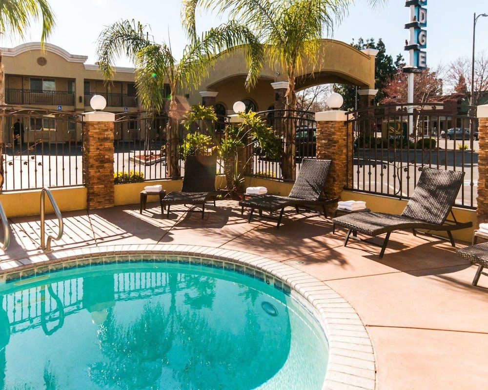 Quality Inn Near Chico State 7/32