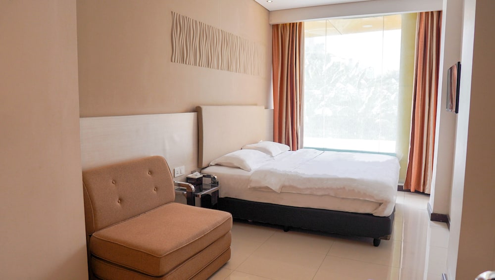 Verse Lite Hotel Gajah Mada 13/67