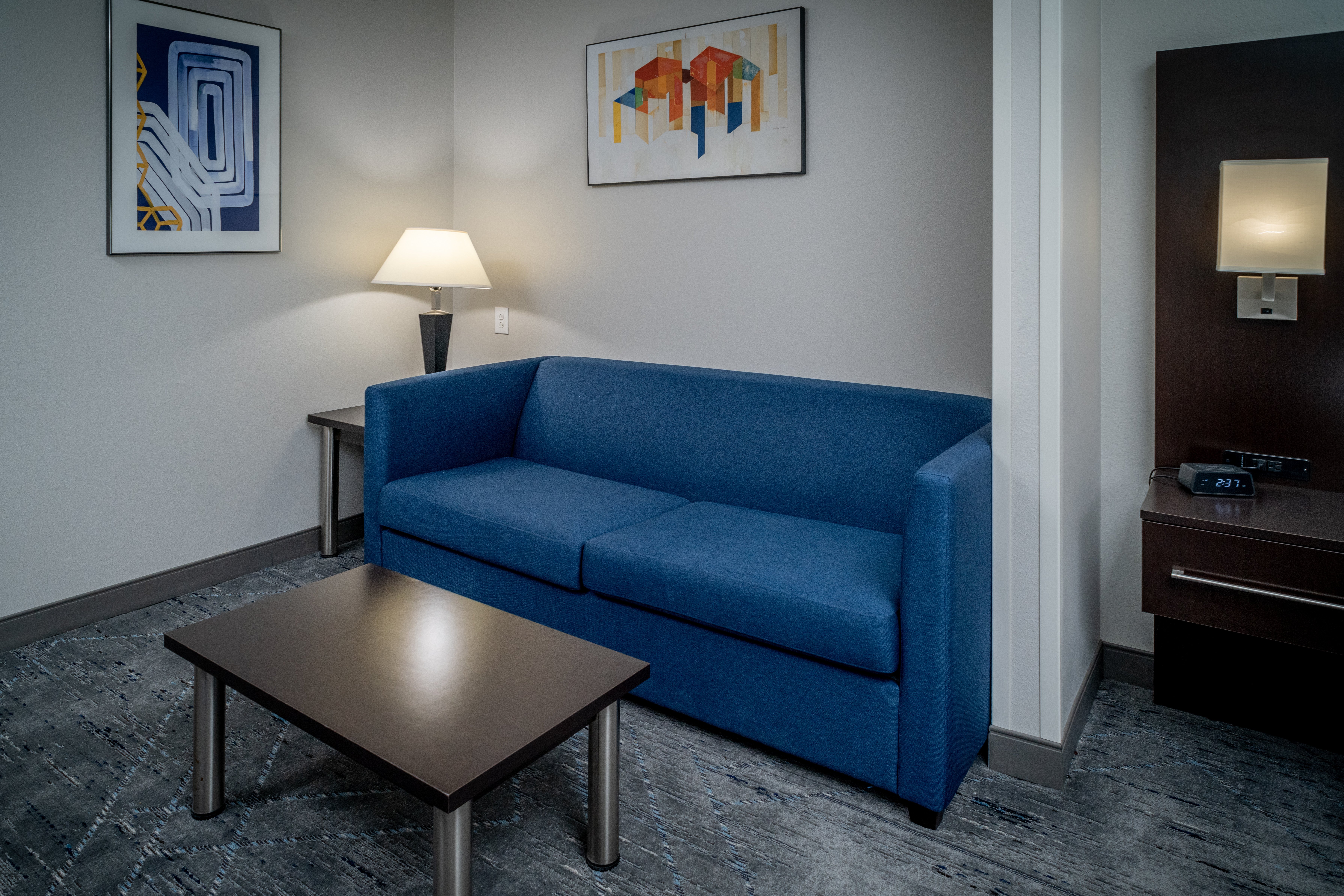 Holiday Inn Express Hotel & Suites Cross Lanes 53/75