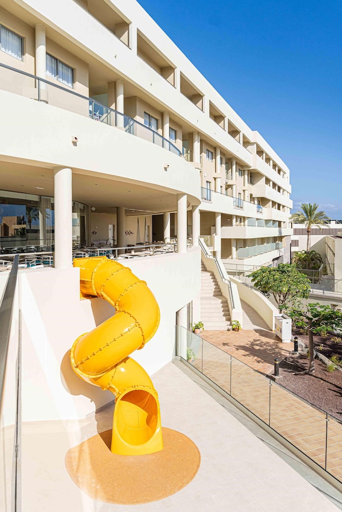 Iberostar Waves Gaviotas Park 3/46