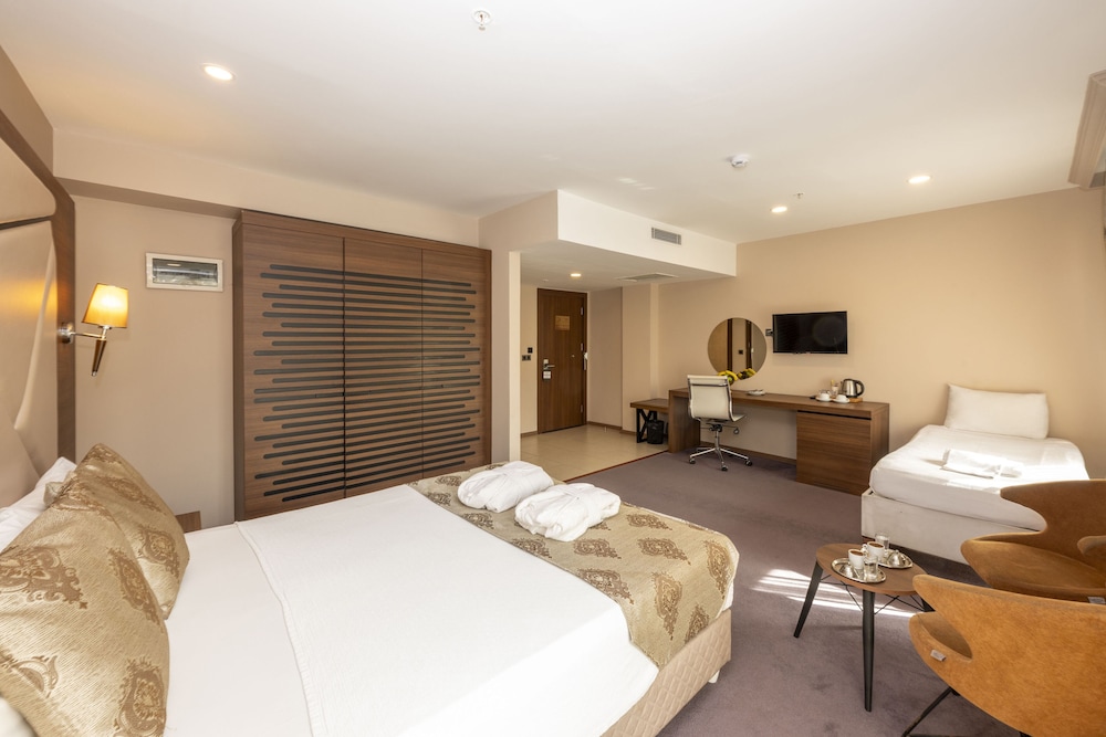 Litros Hotel & Spa 10/50