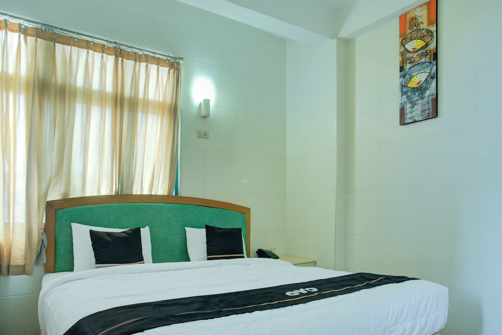 Townhouse Oak Palembang Near Jembatan Ampera Formerly Azzura Hotel 14/32