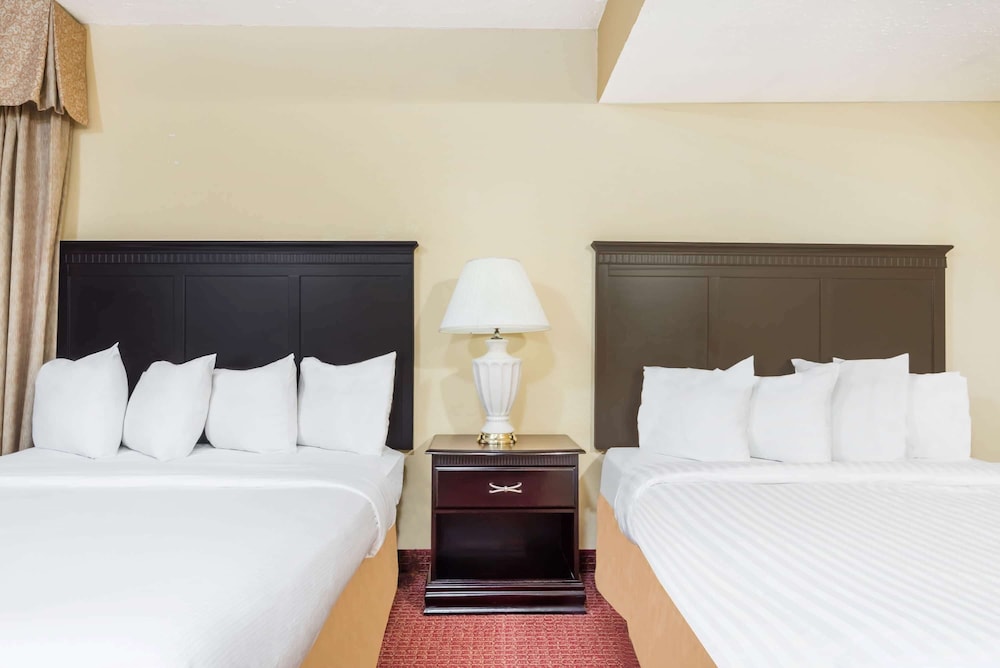 Hawthorn Suites By Wyndham Columbus North 2/25