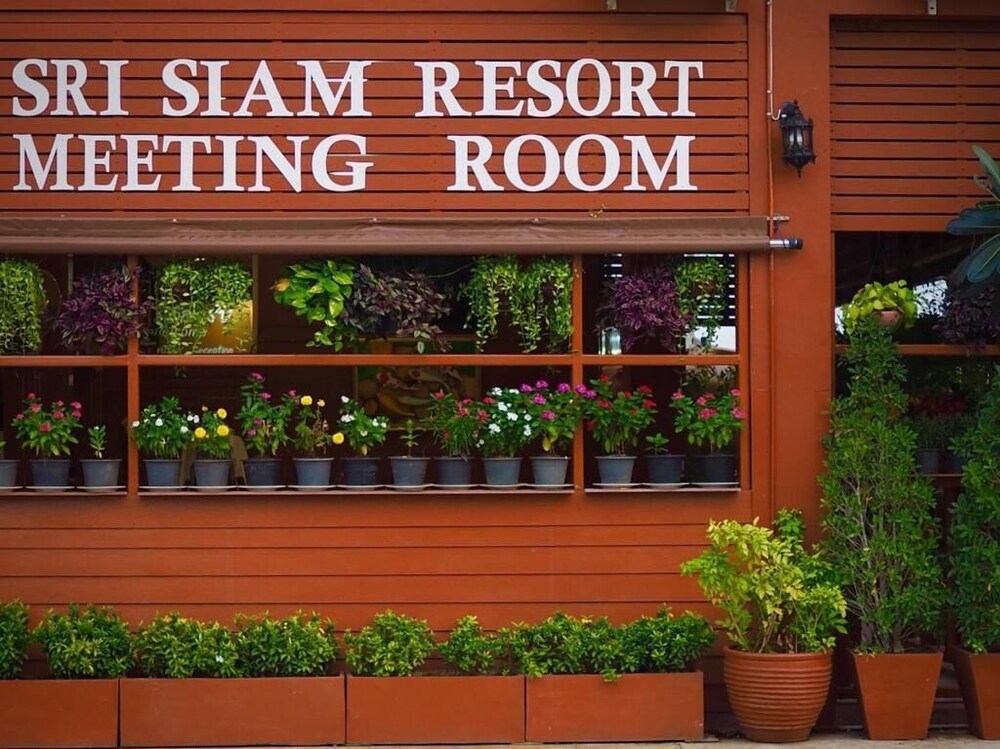 Srisiam Resort 9/74