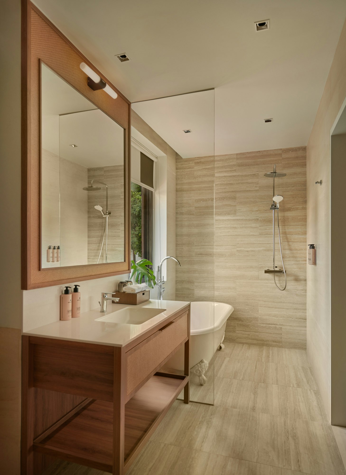 AMARA SANCTUARY RESORT SENTOSA 67/71