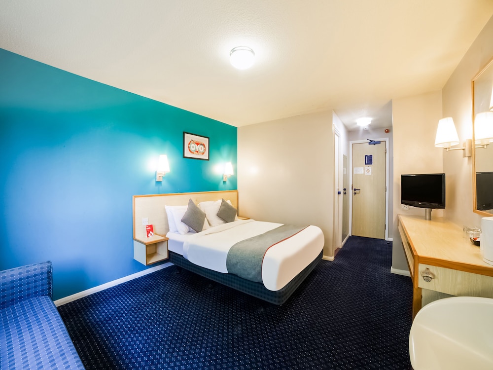 OYO Sunrise Hotel, A46 N Leicester 10/19