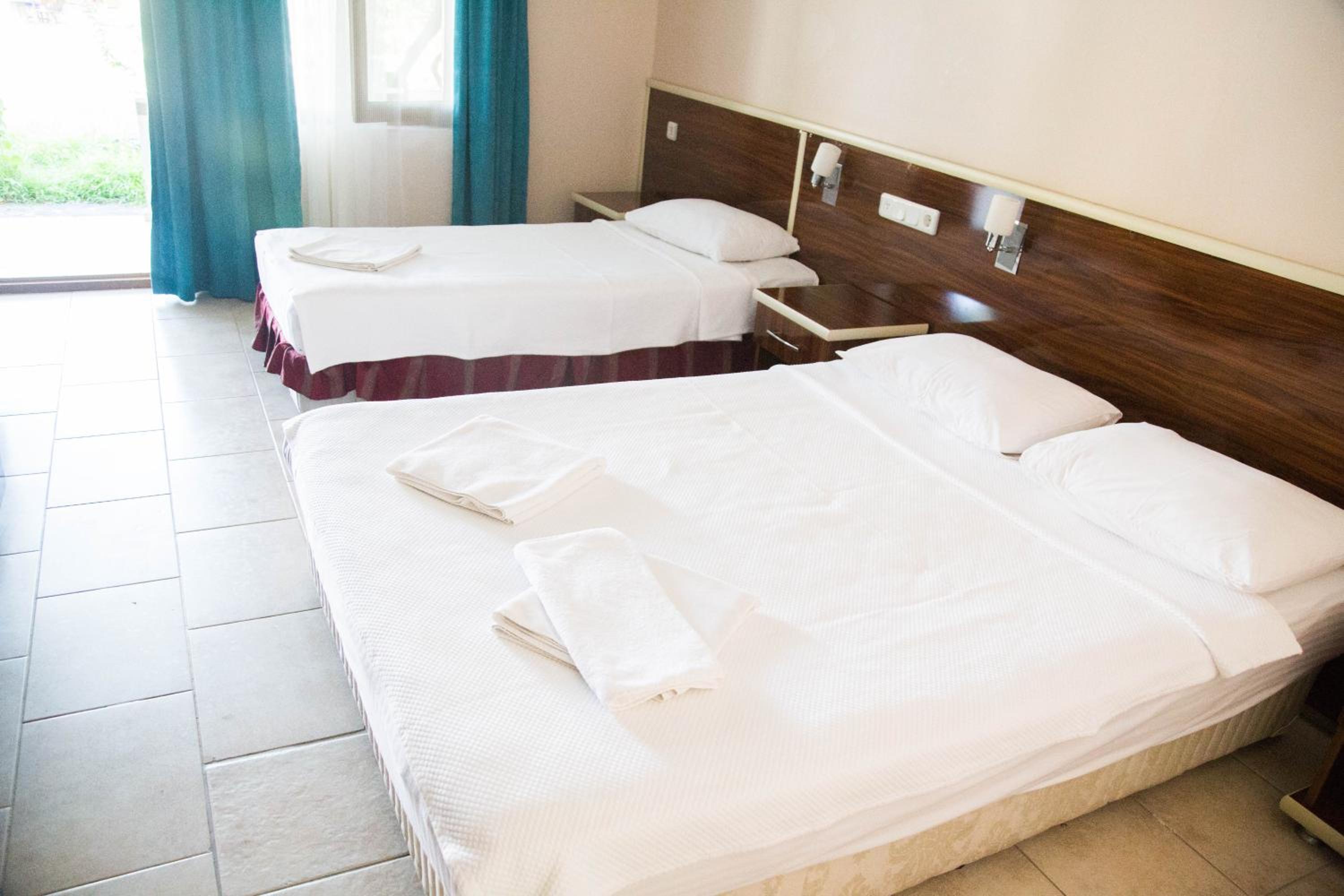 Assos Kadirga Hotel 8/50