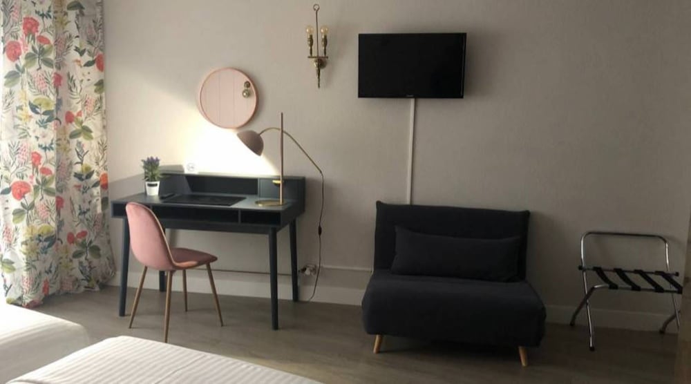 Marques de Santillana Hotel 36/60