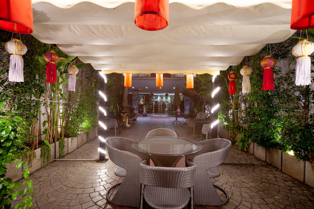 Rung Aroon Hotel By Le Siri 7/50