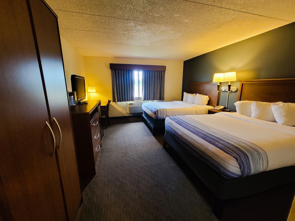 AmericInn by Wyndham Spencer 10/36