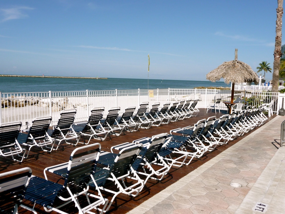 Gulfview Hotel On the Beach 34/49