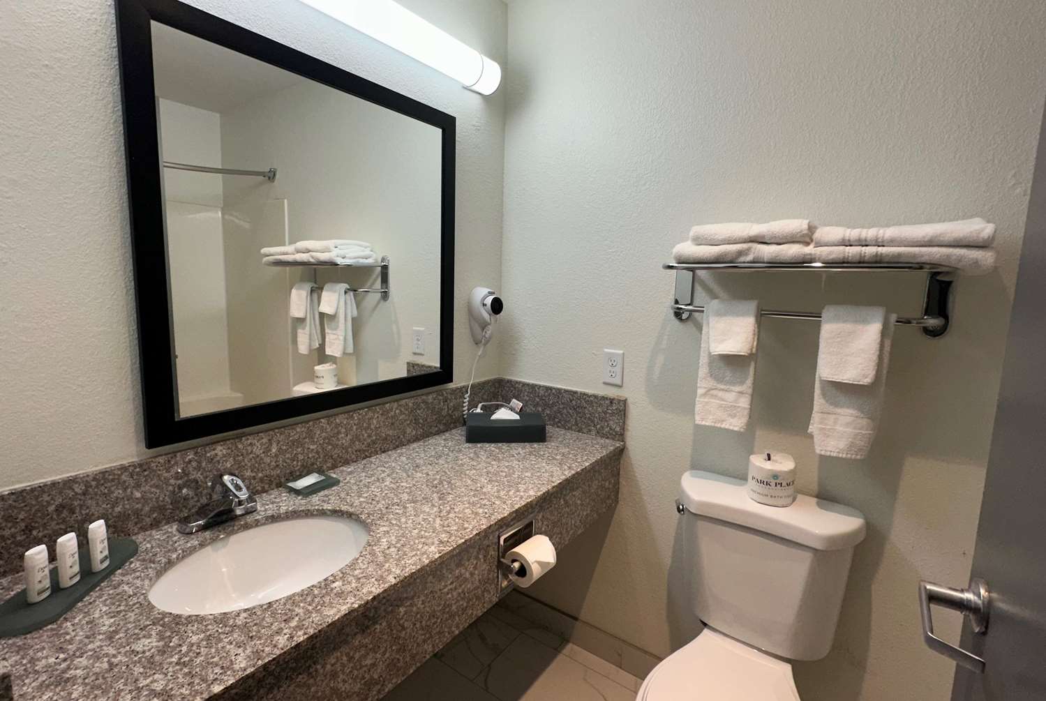 Ramada by Wyndham Waupaca 20/22
