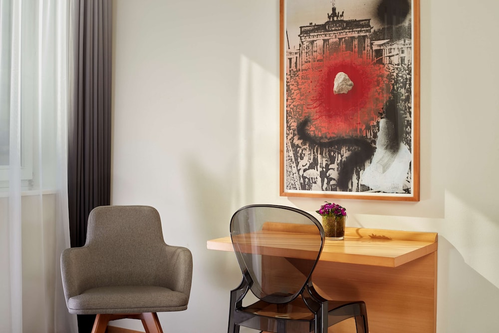 Radisson RED Berlin Kudamm 55/66