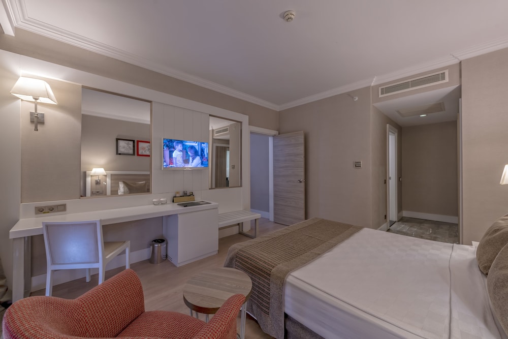 Port River Hotel 28/50