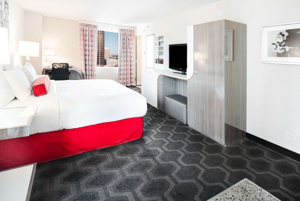 The Curtis Denver a DoubleTree by Hilton Hotel 28/83