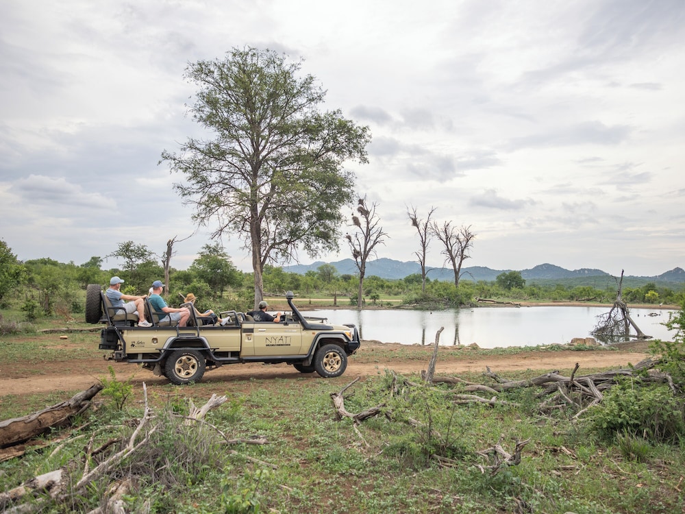 Nyati Safari Lodge 40/50