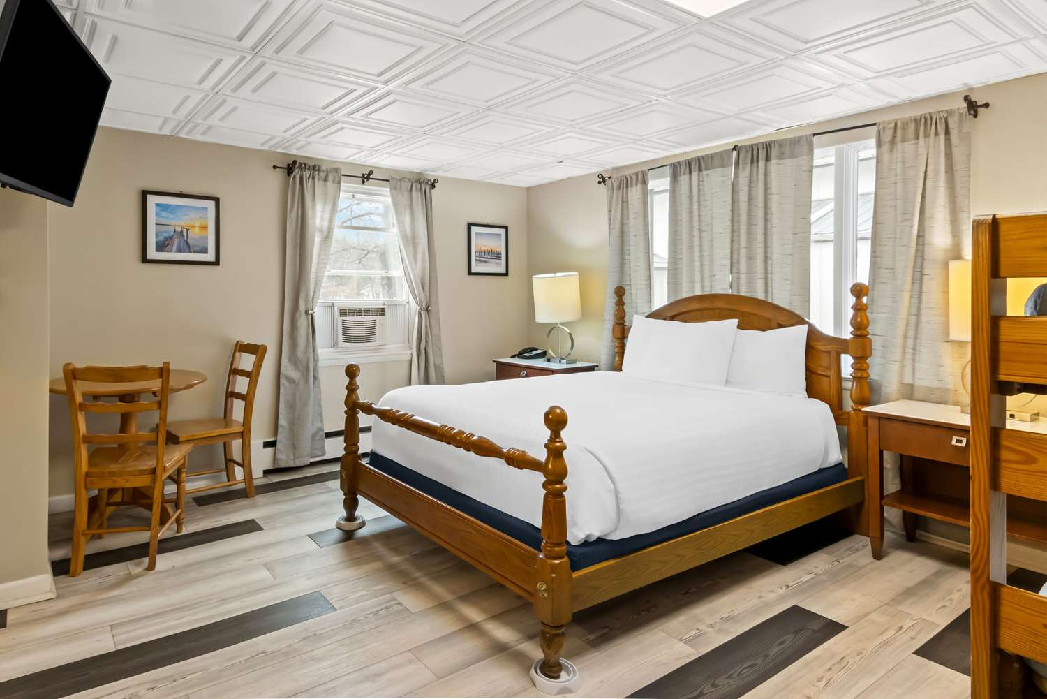 Rodeway Inn Oscoda, MI 7/32