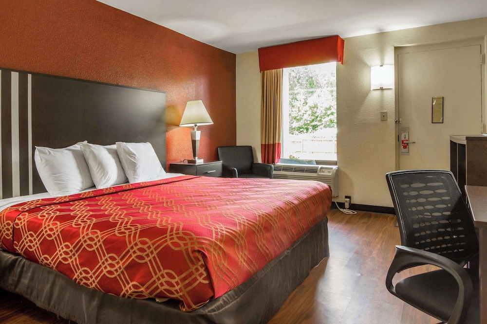 ROOM, KING BED, ACCESSIBLE