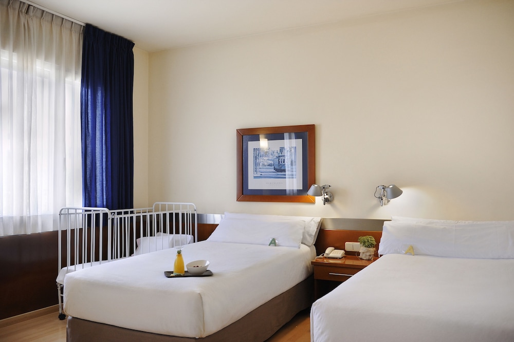 Tres Torres Atiram Hotel 8/28