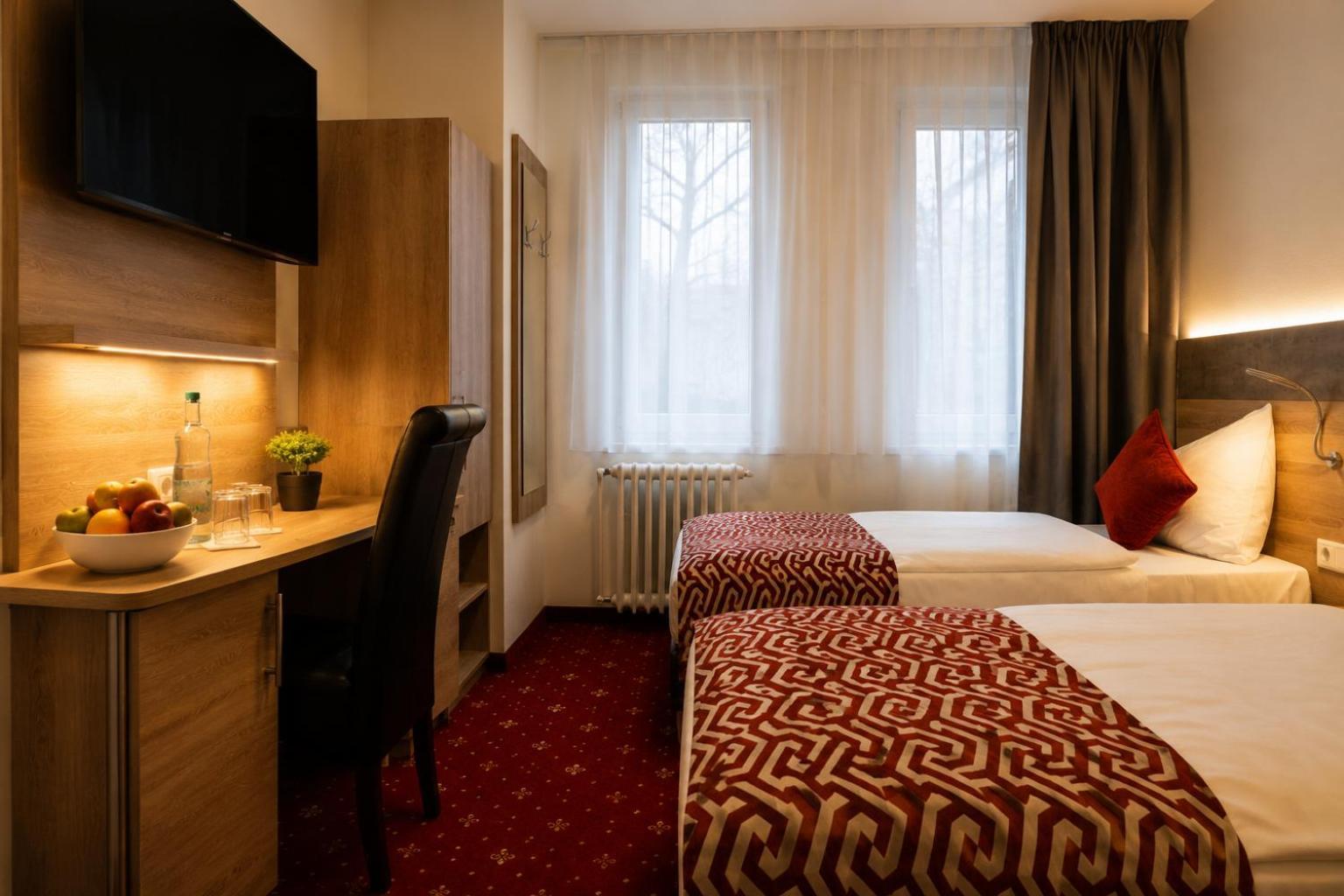 Hotel Stadion Stadt 10/15