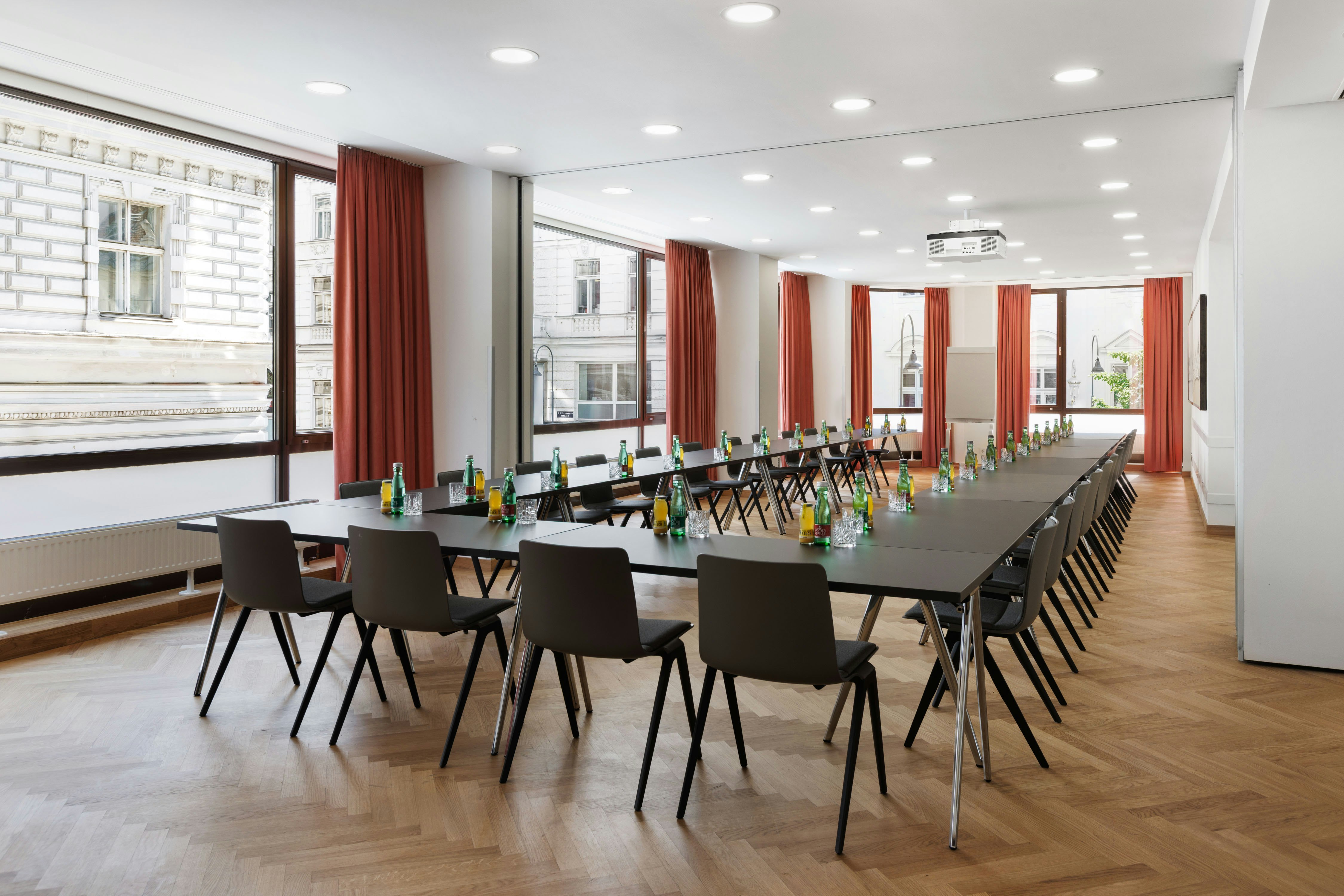 Hotel Astoria Vienna, Curio Collection by Hilton 48/54
