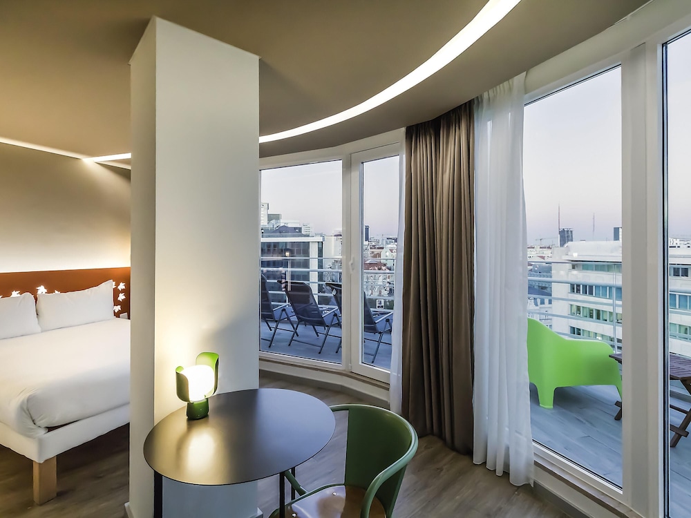 Ibis Styles Lisboa Centro Marques de Pombal 56/73