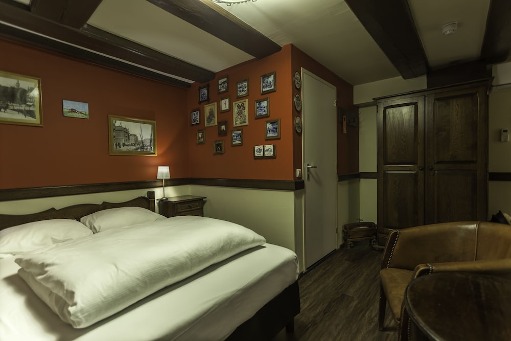 A-Train Hotel 29/63