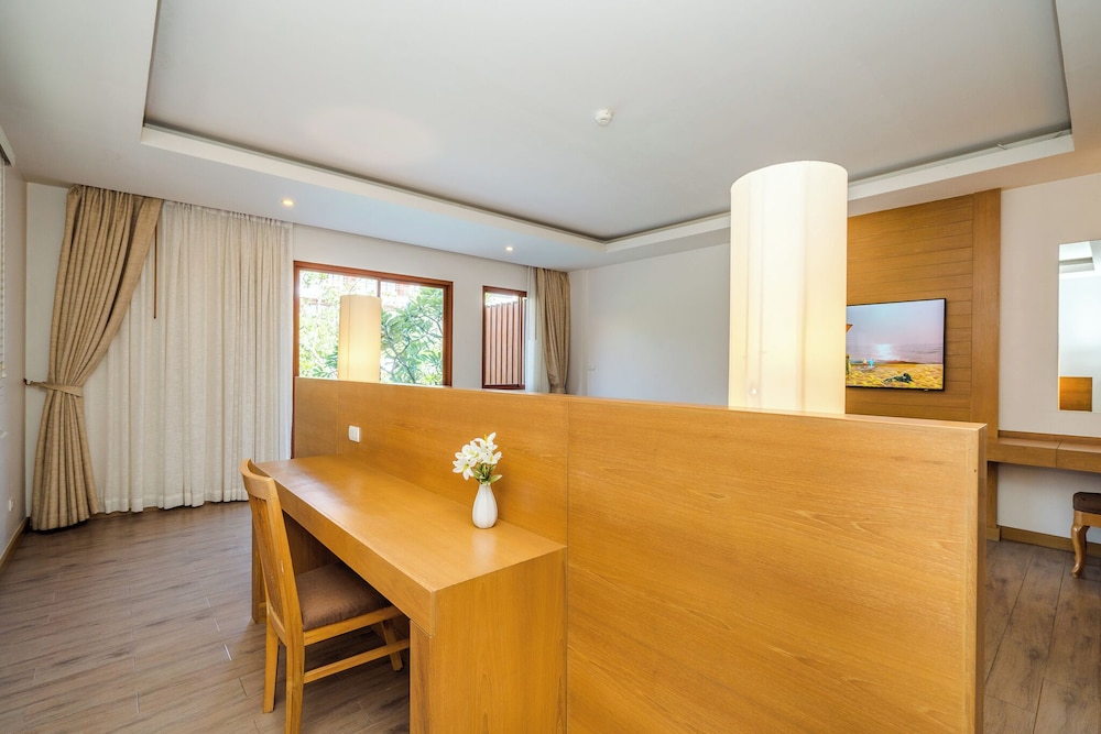 Ayrest Hotel 14/67