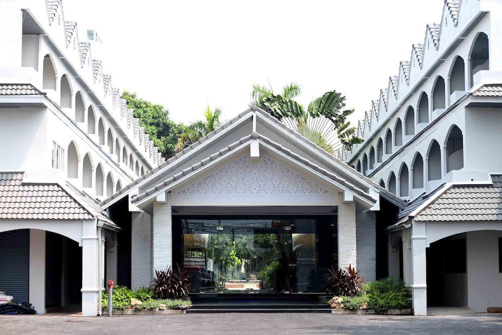 Pooh Beach Resort and Spa in PATTAYA